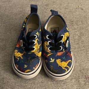 Dino vans
